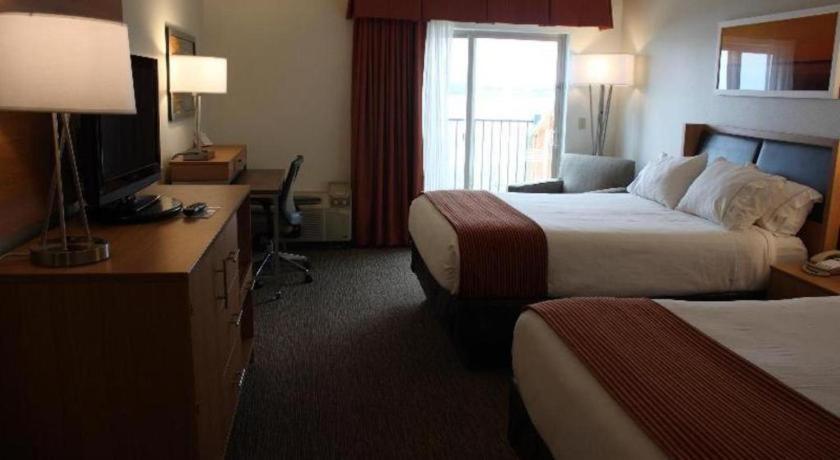 Holiday Inn Express Munising-Lakeview Hotel By Ihg Екстер'єр фото