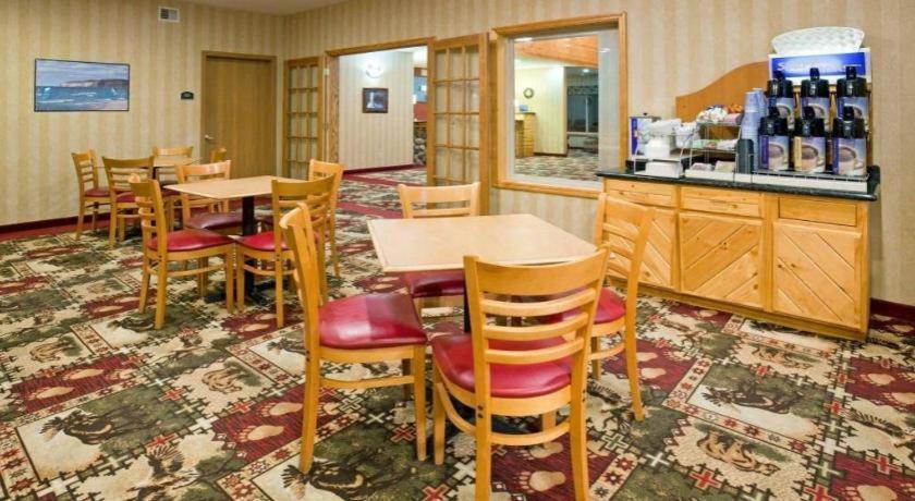 Holiday Inn Express Munising-Lakeview Hotel By Ihg Екстер'єр фото