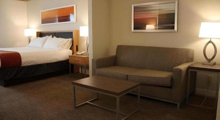 Holiday Inn Express Munising-Lakeview Hotel By Ihg Екстер'єр фото